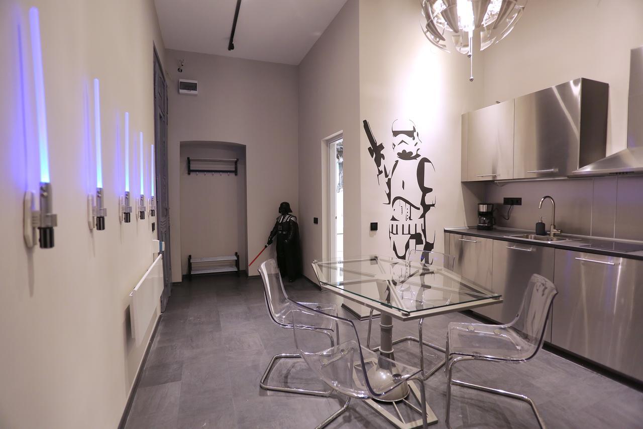 D.Five Galactic Apartment Budapest Exteriör bild